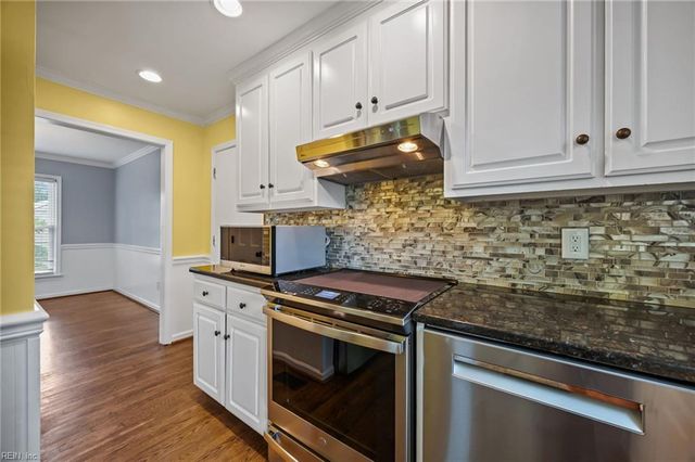 120 Cove RD, Newport News, VA 23608