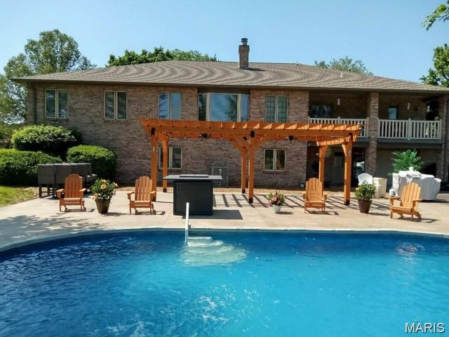 8620 State Route 163, Belleville, IL 62223