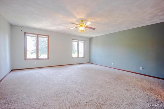 8620 State Route 163, Belleville, IL 62223