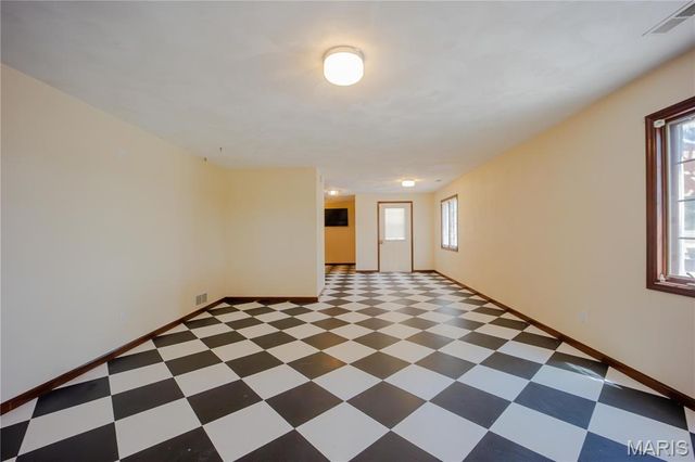 8620 State Route 163, Belleville, IL 62223