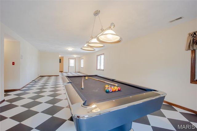 8620 State Route 163, Belleville, IL 62223