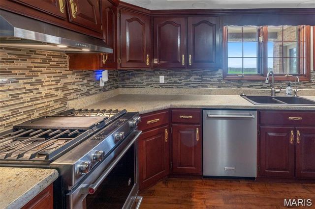 8620 State Route 163, Belleville, IL 62223