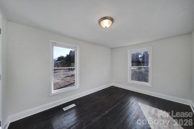 2958 Reid Avenue, Charlotte, NC 28208