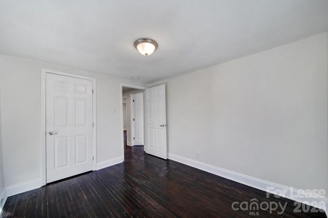 2958 Reid Avenue, Charlotte, NC 28208