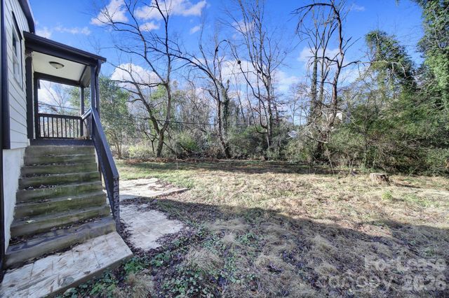 2958 Reid Avenue, Charlotte, NC 28208