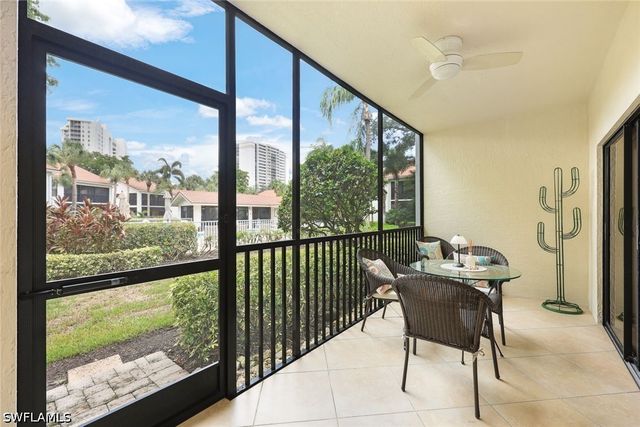 611 Serendipity DR 611, Naples, FL 34108