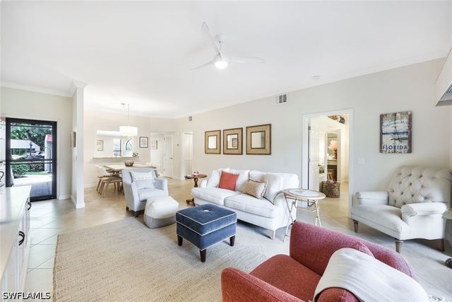 611 Serendipity DR 611, Naples, FL 34108