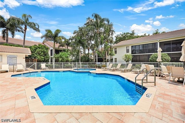 611 Serendipity DR 611, Naples, FL 34108