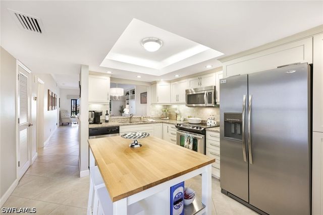 611 Serendipity DR 611, Naples, FL 34108