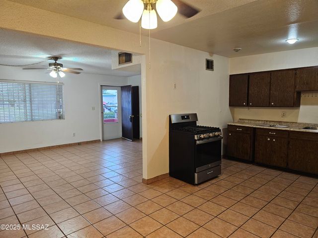 2337 N Calle Santa Ana, Nogales, AZ 85621