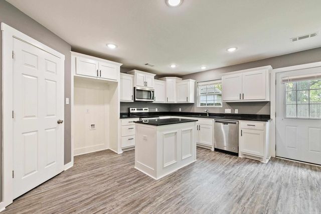 2310 Tyler Street, Benton, AR 72019