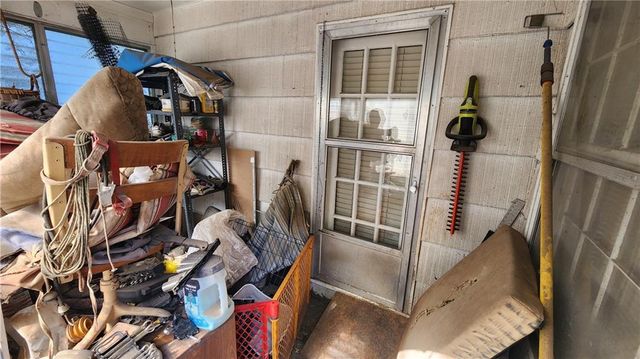 4925 NE Sherwood Drive, Kansas City, MO 64119