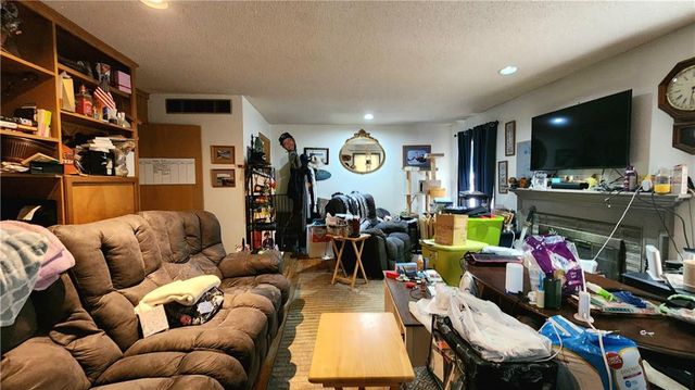 4925 NE Sherwood Drive, Kansas City, MO 64119