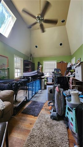 4925 NE Sherwood Drive, Kansas City, MO 64119