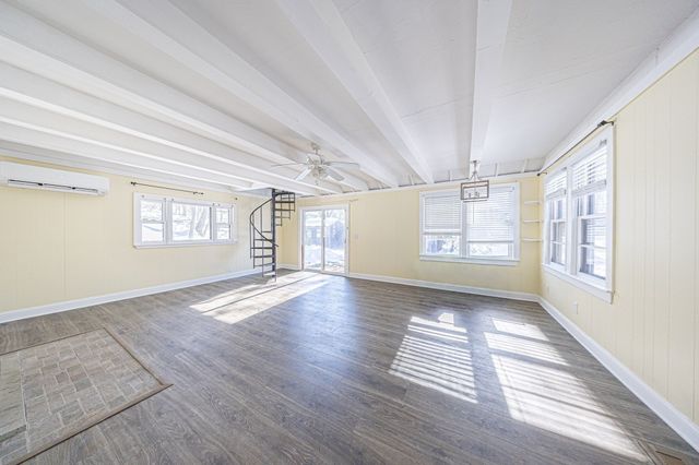 7 West St, Melrose, MA 02176