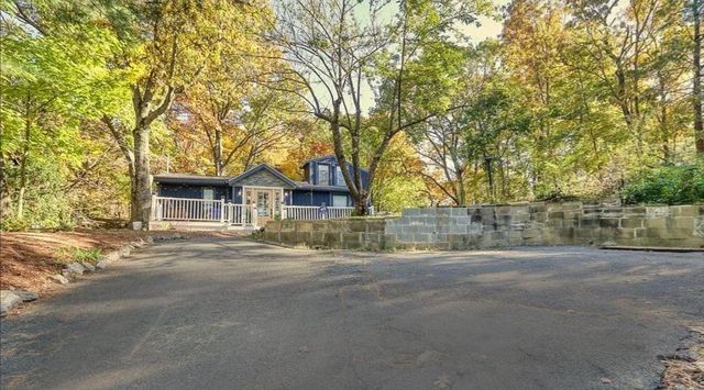 7 West St, Melrose, MA 02176