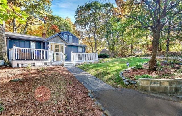 7 West St, Melrose, MA 02176