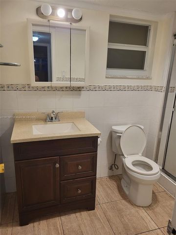 900 NE 12th Ave 705, Hallandale Beach, FL 33009