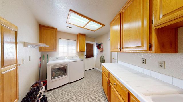 3705 Vondel, Modesto, CA 95356