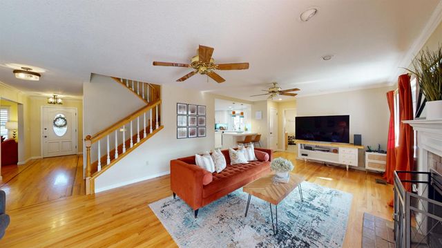 3705 Vondel, Modesto, CA 95356