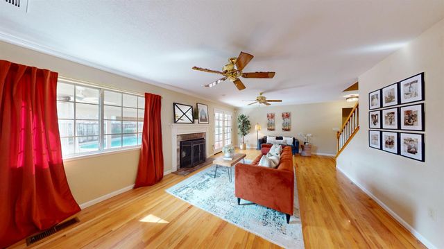 3705 Vondel, Modesto, CA 95356