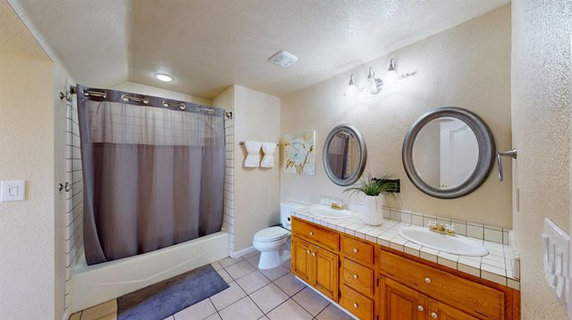 3705 Vondel, Modesto, CA 95356