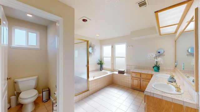 3705 Vondel, Modesto, CA 95356