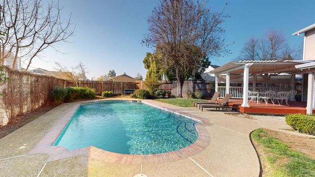 3705 Vondel, Modesto, CA 95356