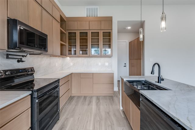 4581 N Shore Drive, The Colony, TX 75056