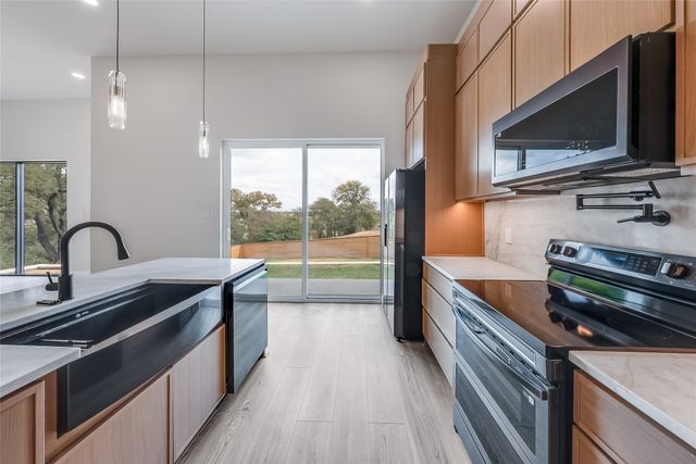 4581 N Shore Drive, The Colony, TX 75056