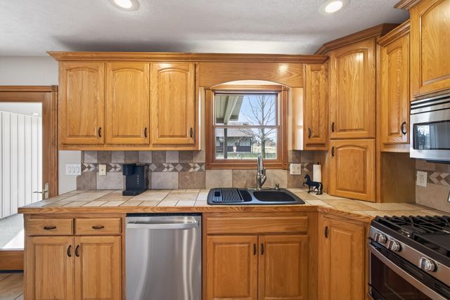 3652 E Farm Road 48, Fair Grove, MO 65648