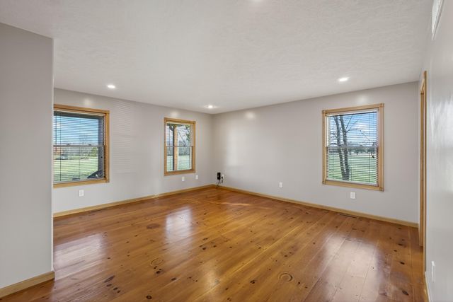 3652 E Farm Road 48, Fair Grove, MO 65648