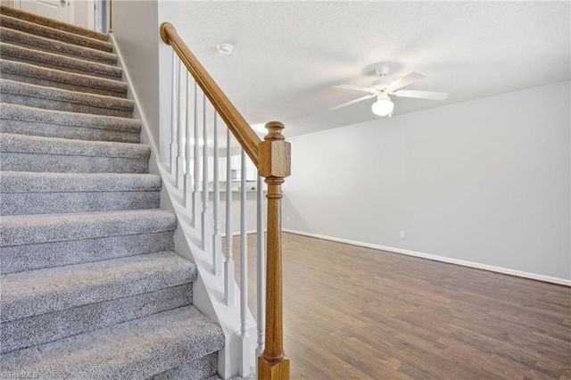 302 Carrington Lane, Thomasville, NC 27360