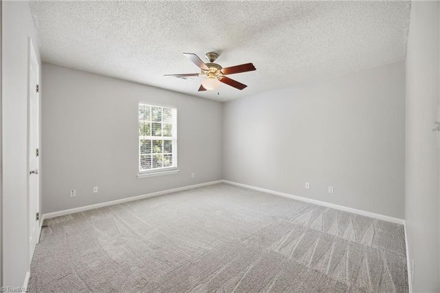 302 Carrington Lane, Thomasville, NC 27360