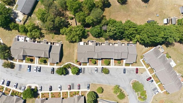 302 Carrington Lane, Thomasville, NC 27360