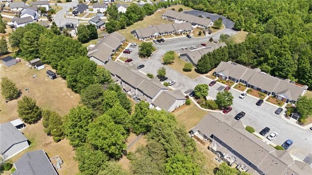 302 Carrington Lane, Thomasville, NC 27360