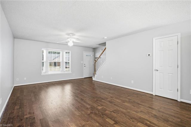 302 Carrington Lane, Thomasville, NC 27360
