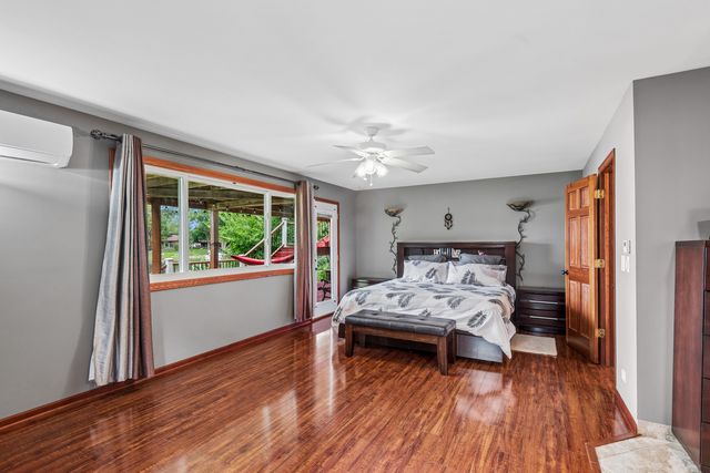 2202 LAKE SHORE Drive, Lindenhurst, IL 60046