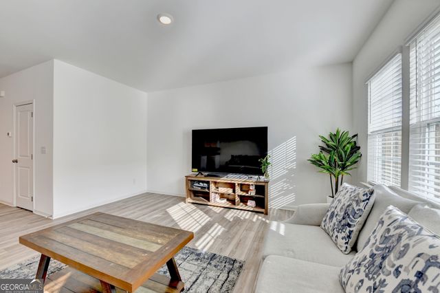 1946 Frisco Way, Suwanee, GA 30024