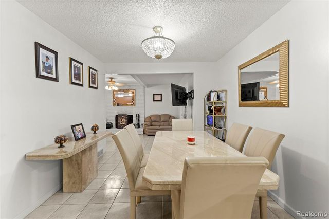 26611 Cecile Street, Dearborn Heights, MI 48127