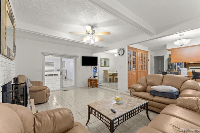 26611 Cecile Street, Dearborn Heights, MI 48127