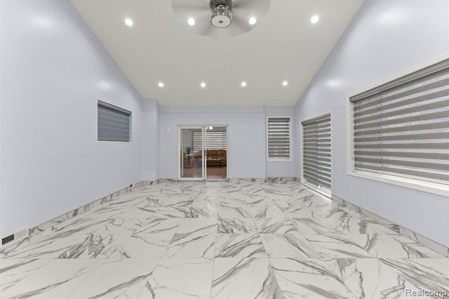 26611 Cecile Street, Dearborn Heights, MI 48127