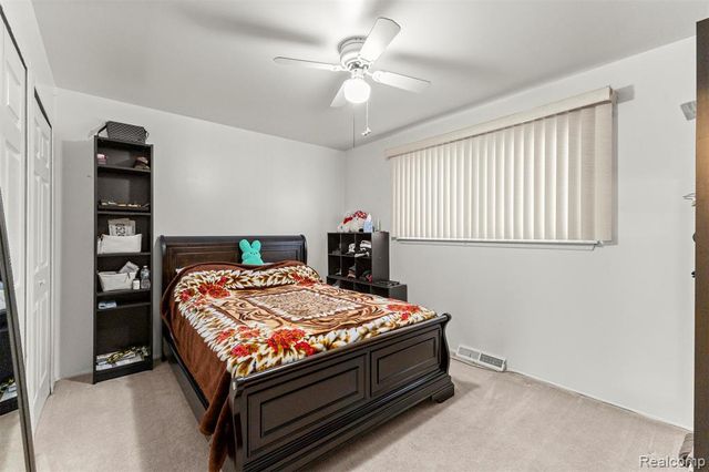 26611 Cecile Street, Dearborn Heights, MI 48127