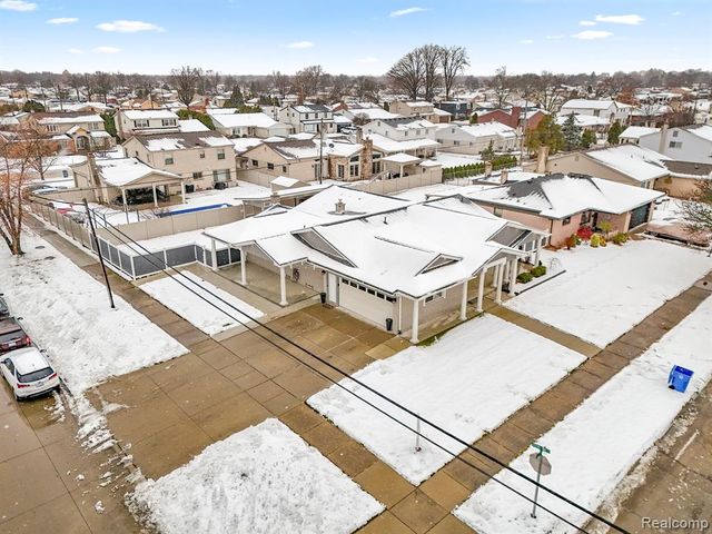 26611 Cecile Street, Dearborn Heights, MI 48127