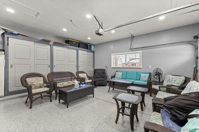 26611 Cecile Street, Dearborn Heights, MI 48127