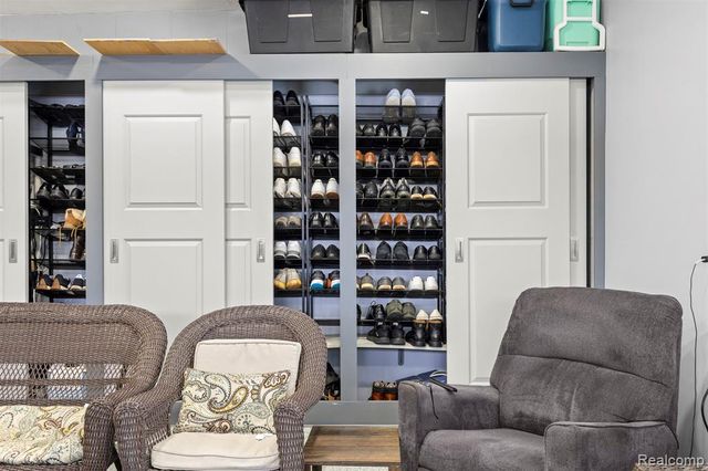 26611 Cecile Street, Dearborn Heights, MI 48127