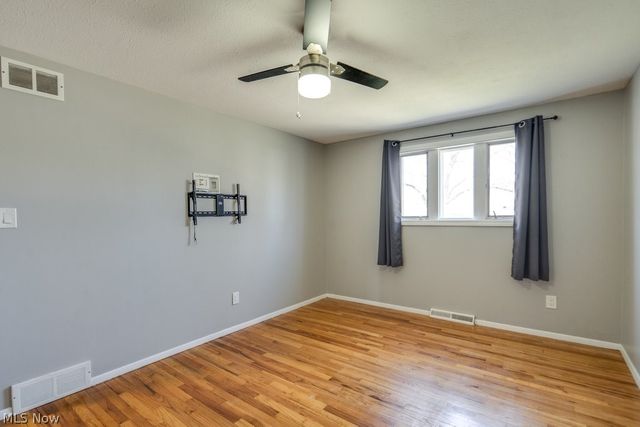 26288 Aaron Drive, Euclid, OH 44132