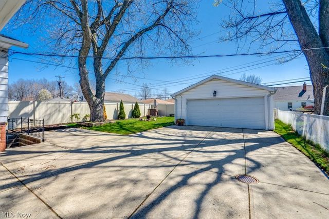 26288 Aaron Drive, Euclid, OH 44132