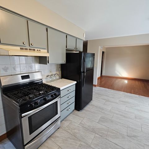 4696 PALMERSTONE Boulevard, Rockford, IL 61102