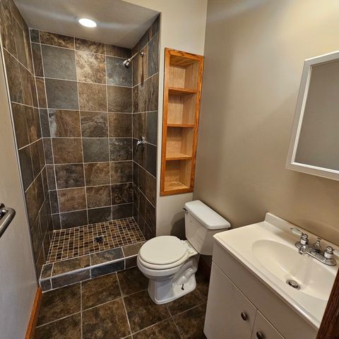 4696 PALMERSTONE Boulevard, Rockford, IL 61102